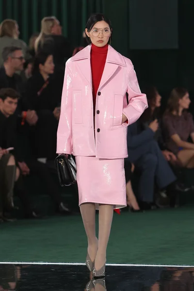 Look 40